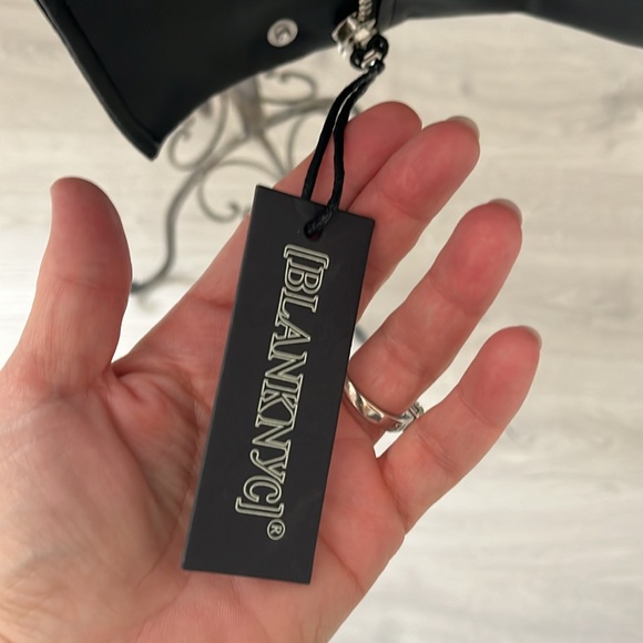 Blank NYC Black Faux leather Moto jacket.  Size XL. NWT - Picture 4 of 5